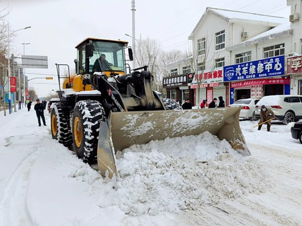 除雪保畅，乐虎国际铁肩道义勇担重任！