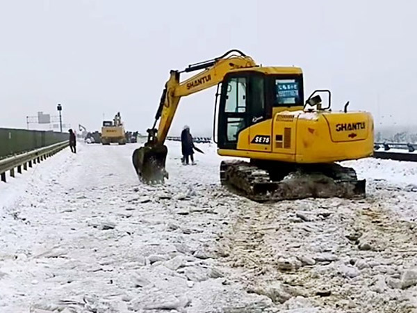 除雪保畅，乐虎国际铁肩道义勇担重任！